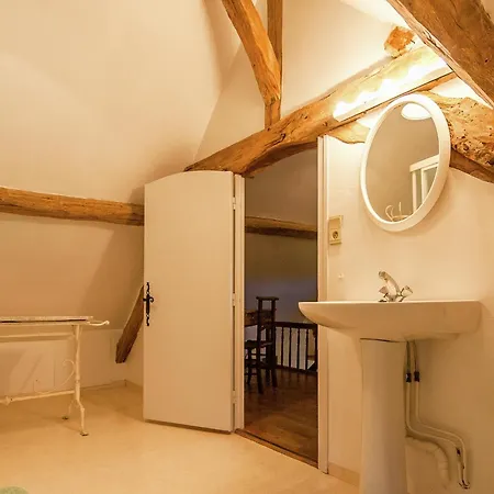 度假居 Restored With Private Pool *