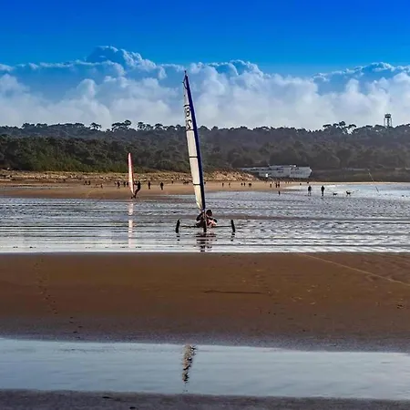 度假居 Restored With Private Pool Campsegret