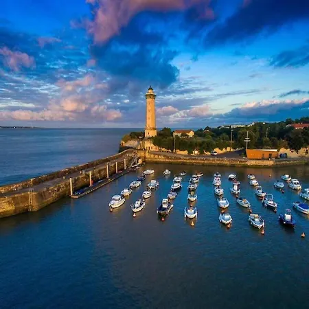 度假居 Restored With Private Pool
