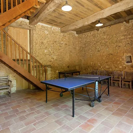 Restored With Private Pool 度假居