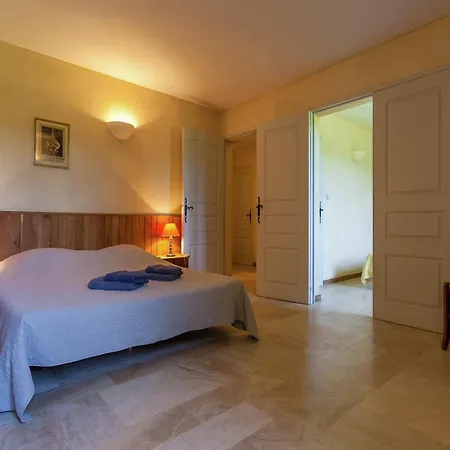 Restored With Private Pool 度假居 *