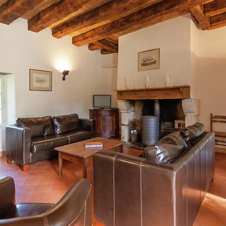 Dom wakacyjny Restored With Private Pool Campsegret