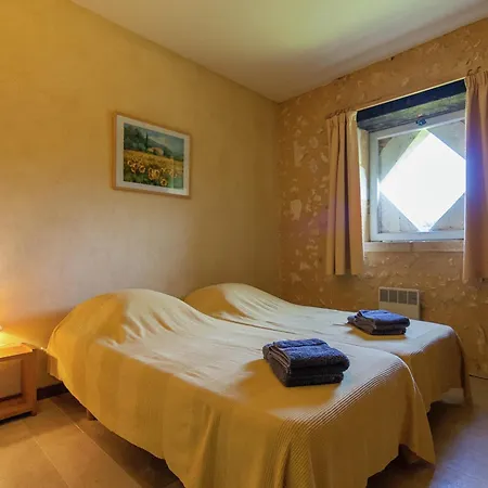 Restored With Private Pool 度假居