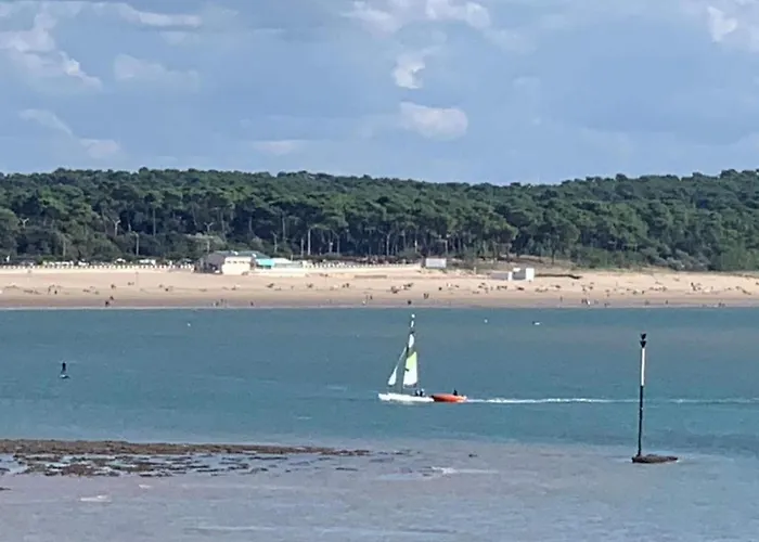 Restored With Private Pool Feriehus *