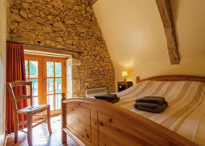 Restored With Private Pool Feriehus Campsegret