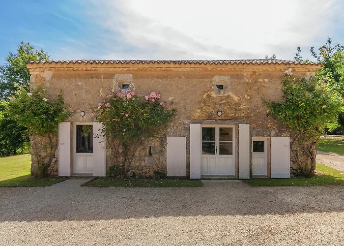 Restored With Private Pool Feriehus Campsegret